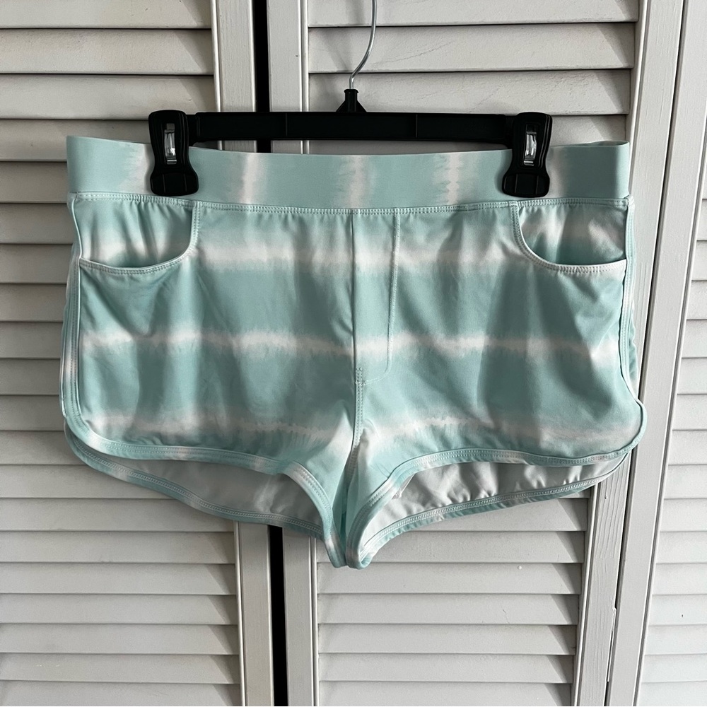 Carve Designs Medium Lorenzo Shorts Frost Tie Dye
